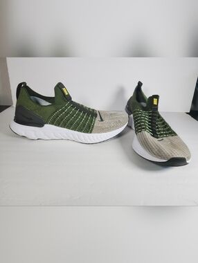 Nike React Phantom Olive Green Tan Run FlyKnit 2 Athletic Shoe Sneakers Men S 14